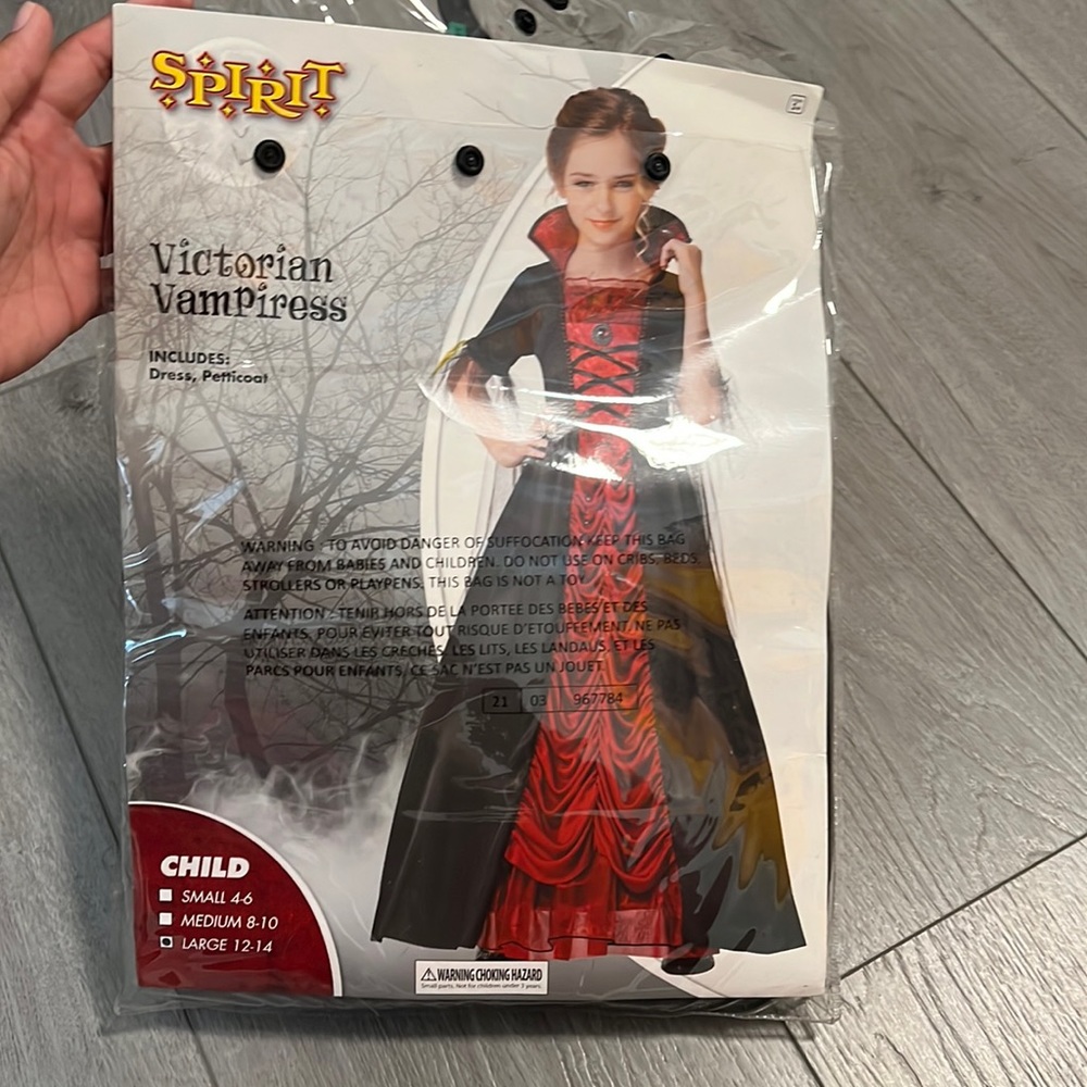 Victorian Vampiress Halloween Costume